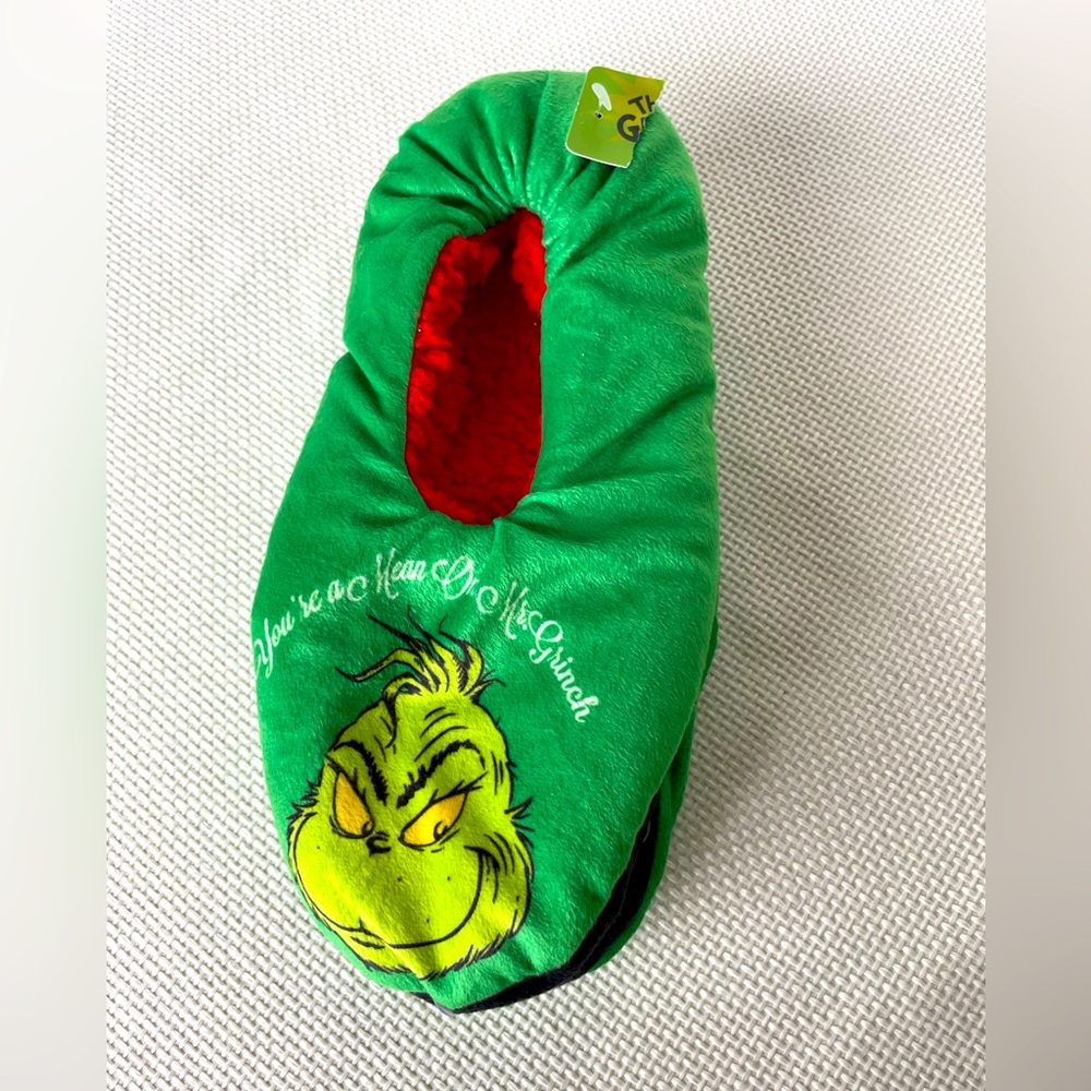 The Grinch NWT Sock slippers One Size Unisex You’re A Mean One Mr. Grinch